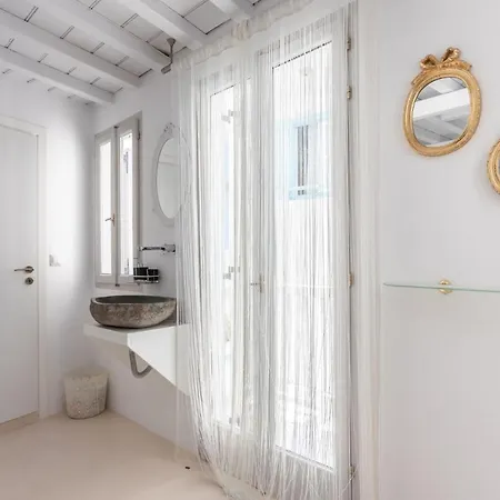 Aniko Chora Holiday home *